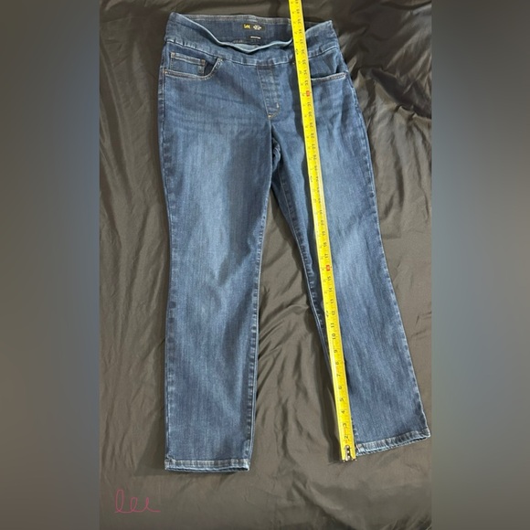 Levi's Classic Indigo Jeans, elastic waistband, size 14Short - Picture 10 of 11